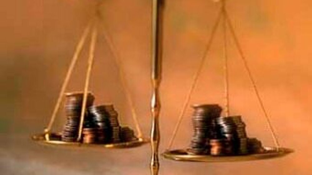 Das Ungleichgewicht bei den Bedingungen verschiedener Banken stellt Privatkunden oft vor Probleme. Da hilflt nur: sich schlau machen und handeln.