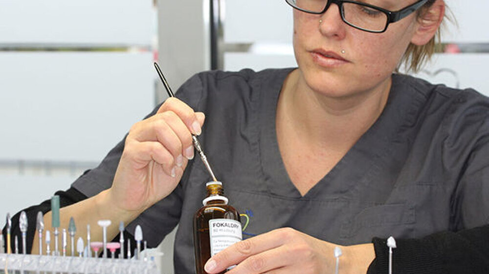 Sina Braunmüller bei der Arbeit.