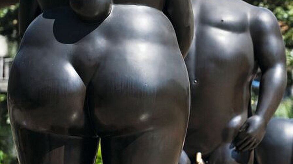 Der Anteil der Adipösen steigt. Auch Fernando Boteros Skulpturen in Medellin, Kolumbien haben ein paar Kilo zu viel auf den Rippen.
