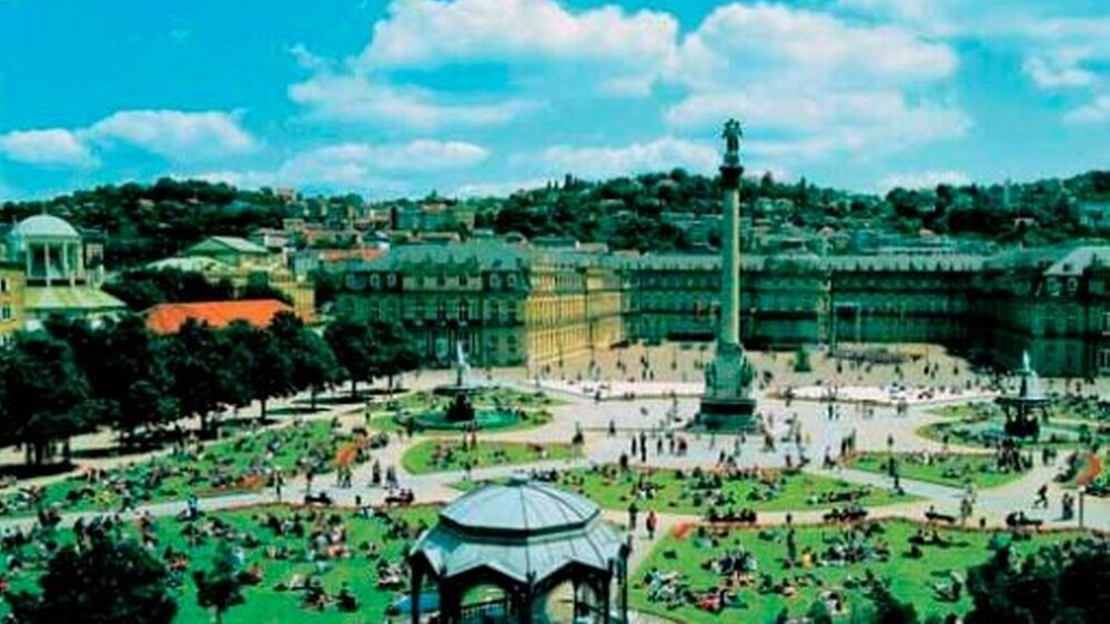 Stuttgart, hier das Schloss mit Schlosspark, war erstmals Tagungsort der AG Dentale Technologie. Die Tradition Sindelfingen ist damit beendet.