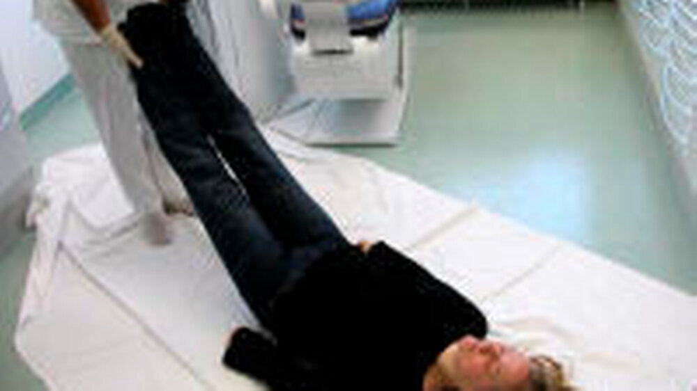 Abbildung 1: Taschenmesserposition zur Autotransfusion beim Kreislaufkollaps