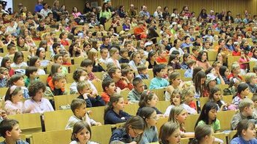 Lust auf mehr: Wenn auch jede Kinder-Uni einzigartig ist (etwa als Summerschool oder als Workshop), haben alle eines gemein. Sie wollen die Wissbegierde und das Interesse für die Forschung stärken.