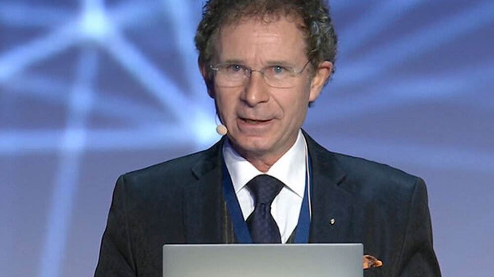 DGI-Präsident Prof. Dr. Knut A. Grötz, Wiesbaden, begrüßte rund 1.350 Teilnehmer vor Ort und online an den Bildschirmen.