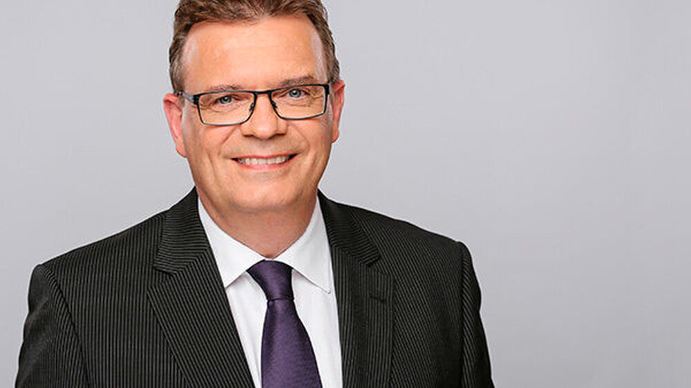 Prof. Dr. Christoph Benz, Vizepräsident der Bundeszahnärztekammer | Prof. Dr. Christoph Benz, Vizepräsident der Bundeszahnärztekammer |