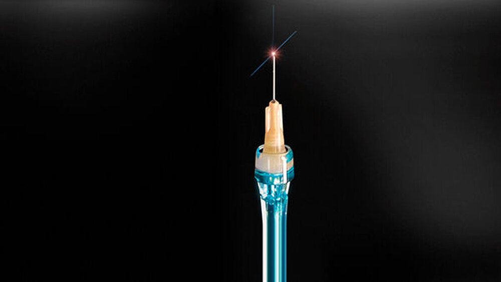 Abbildungen 2b: Injektion ohne Spritze mit dem Zauberstab „Wand“ |
