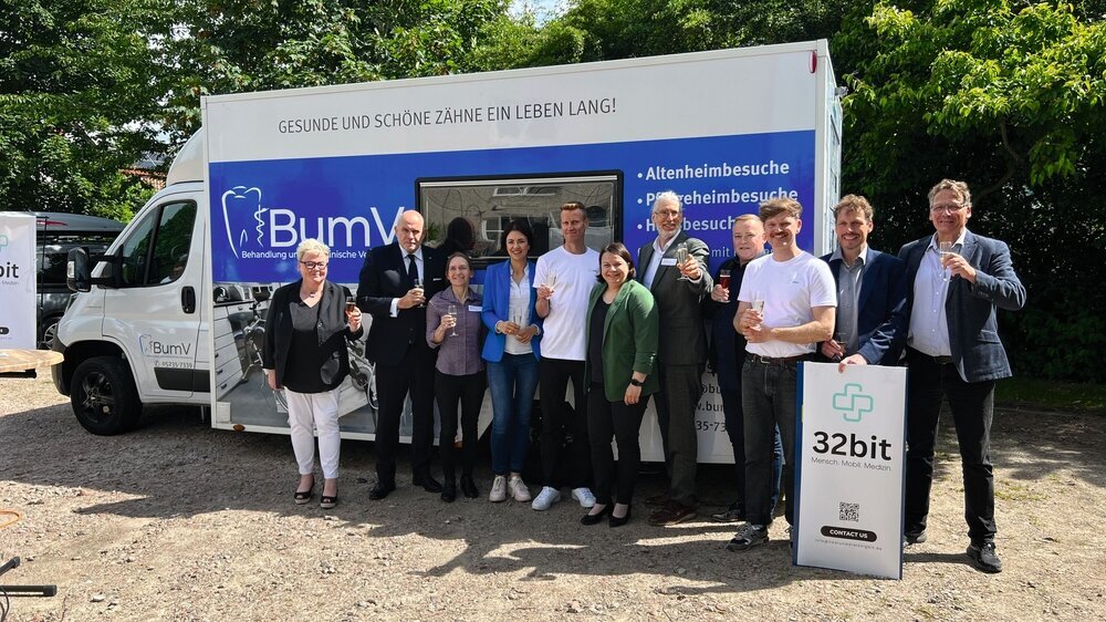 Einweihung Pilotprojekt Mobile Zahnmedizin MV am 10.6. in Ribnitz-Damgarten Einweihung Pilotprojekt Mobile Zahnmedizin MV am 10.6. in Ribnitz-Damgarten