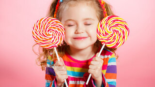 Mädchen mit Lollys