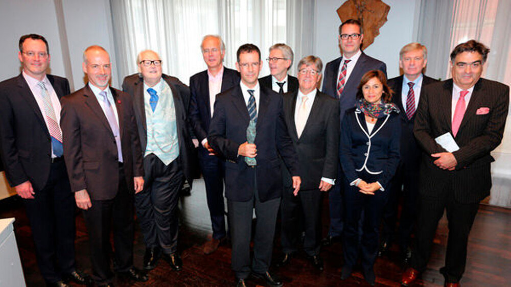 von links: Michael Ebling (Oberbürgermeister von Mainz), Univ.-Prof. Dr. Georg Krausch (Präsident der Johannes Gutenberg-Universität Mainz), Helmut Ahrens (Laudator), Harald Schmidt (Preisträger 2003), Dr. Gustav Seibt (Preisträger 2013), Dr. Peter M