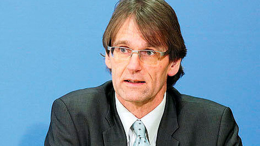 Dr. David Klingenberger |