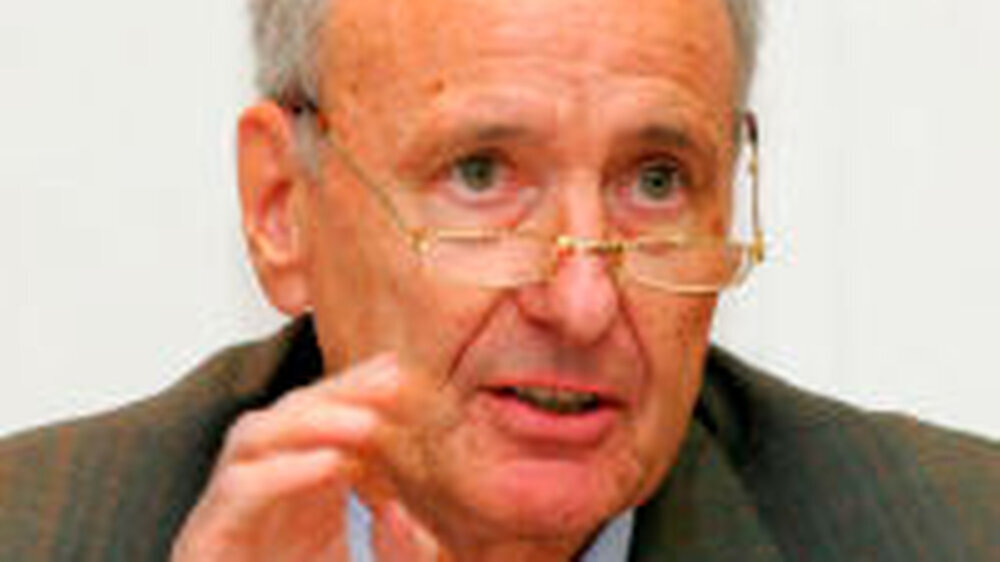 „Es ist wichtig, dass wir – BZÄK, DGZMK und KZBV – unter Wahrung der Eigenständigkeit und der eigenen Aufgabenfelder gemeinsam an einem Strang ziehen.“\r\nDr. Dr. Jürgen Weitkamp, Präsident der BZÄK