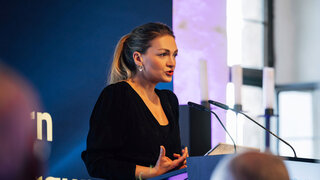 Bayerns Gesundheitsministerin Judith Gerlach beim Staatsempfang zu 75 Jahren KZVB