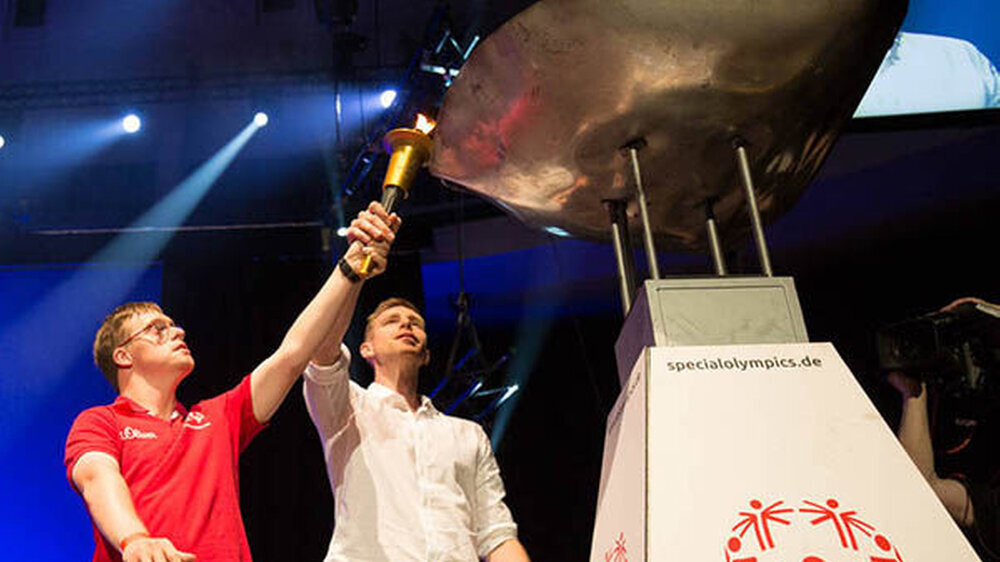 Bei den diesjährigen Special Olympics werden noch einmal mehr Teilnehmer dabei sein als 2016 in Hannover, wo Athletensprecher Jörg Trute das Special-Olympics-Feuer zusammen mit Per Mertesacker entzündete.
