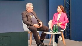 Dr. Christian Öttl und Dr. Romy Ermler auf der IDS 2025