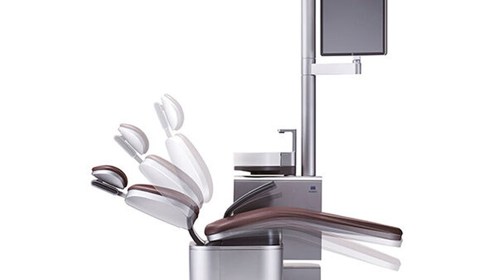 Synchroner Kippmechanismus - sobald sich die Rückenlehne nach vorne oder hinten neigt, kippt die Sitzfläche automatisch und im Gleichklang in dieselbe Richtung mit – dies trägt zu einer idealen Liegeposition des Patienten bei.