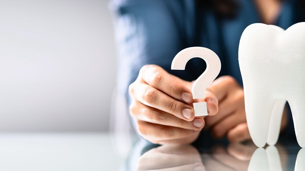 Woman Dental Teeth Question Mark Zähne Zahnmedizin Umfrage