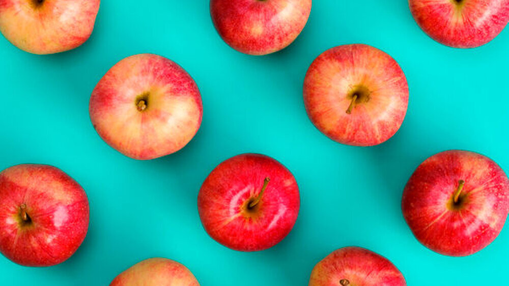 Am 25. September findet traditionell der Tag der Zahngesundheit statt. In diesem Jahr steht das Motto Ernährung im Mittelpunkt. Das Motto lautet: „Gesund beginnt im Mund – Mahlzeit!“ Äpfel gelten gemeinhin als gesund und sind Dauerbrenner der Ern
