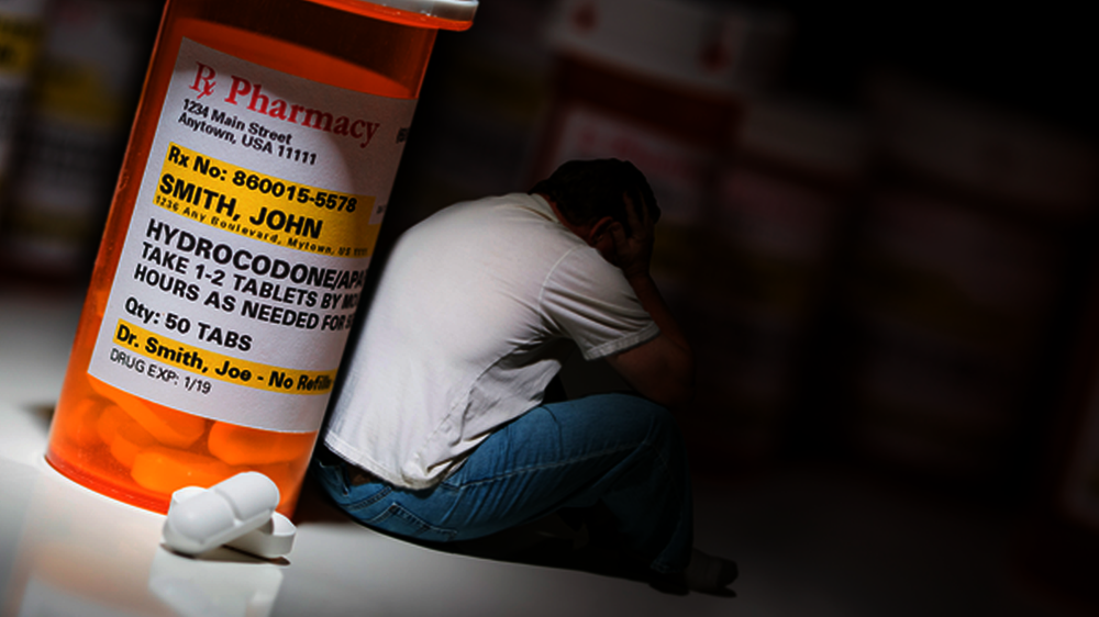 Wie die Centers for Disease Control and Prevention (CDC) melden, sind seit 2002
rund eine halbe Million US-Amerikaner an
einer Opioid-Überdosis gestorben.