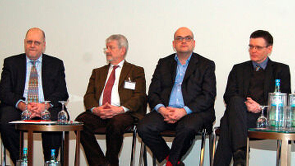v.l.n.r. Moderatorin Dr. Ursula Weidenfeld, Franz Knieps, Dr. Karl-Heinz Sundmacher, Lars Lindemann, Andreas Brandhorst, Dr. Timm Genett