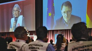ABDA Präsidentin Overwiening und Minister Lauterbach auf dem Deutschen Apothekertag