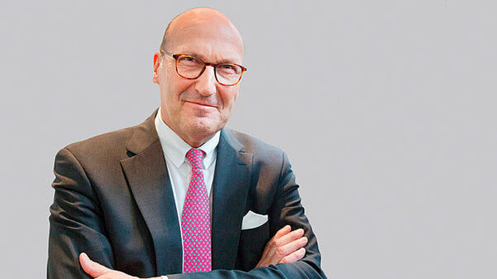Dr. Karl-Georg Pochhammer, Stellvertretender Vorsitzender des Vorstands der KZBV: "Die Digitalisierung kann auch uns Zahnärzten erhebliche Vorteile bringen." Dr. Karl-Georg Pochhammer, Stellvertretender Vorsitzender des Vorstands der KZBV: "Die Digitalisierung kann auch uns Zahnärzten erhebliche Vorteile bringen."