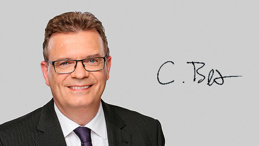 ”Ja: Wir tragen eine besondere Bürokratielast. Und nein: Wir sind nicht besonders empfindlich." Prof. Dr. Christoph Benz\r\nVizepräsident der Bundeszahnärztekammer