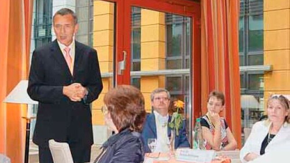 Prof. Dr. Thomas Hoffmann aus Dresden führte die Presse durchs Programm.