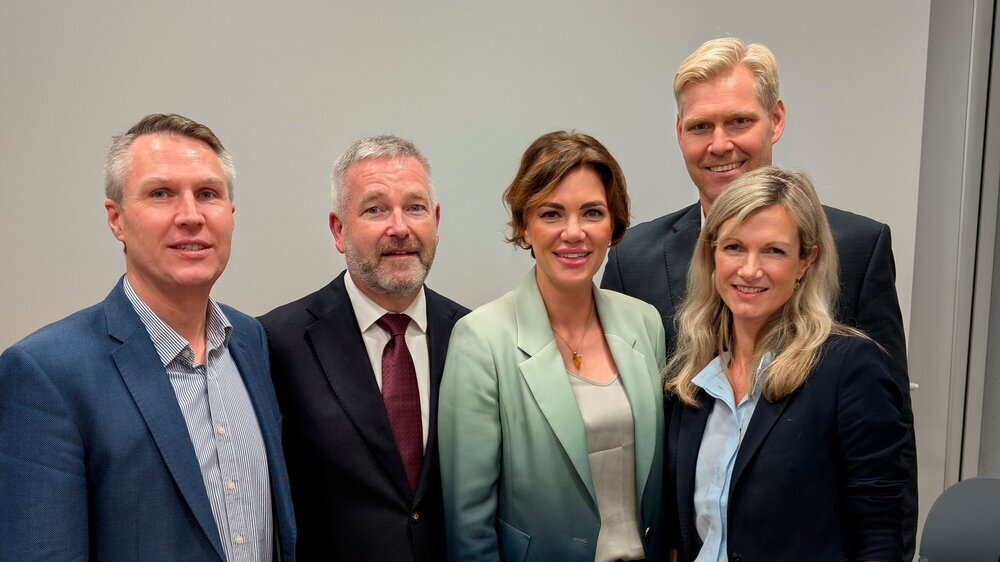 Vorstand der Zahnärztekammer Mecklenburg-Vorpommern: Dr. Thomas Klitsch, Vizepräsident Dr. Wolf Henrik Fröhlich, Präsidentin Stefanie Tiede, Christian Bartelt und Dr. Anke Welly