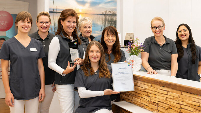 Zahnarztpraxis am Ring gewinnt ZFA-Award 2026 des PKV-Institutes als „Praxisteam des Jahres“.