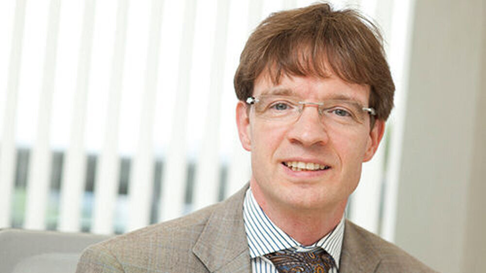Prof. Dr. Ralph G. Luthardt ist Ärztlicher Direktor der Klinik für Zahnärztliche Prothetik, Universitätsklinikum Ulm und Studiendekan Zahnmedizin.