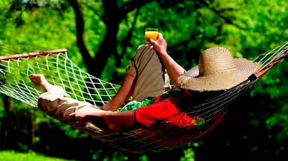 Ab und an Pausen einlegen, in denen man bewusst entspannt und zu sich kommt, ist für die Work-Life-Balance enorm wichtig.