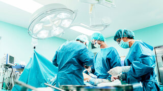 Operationsteam im OP