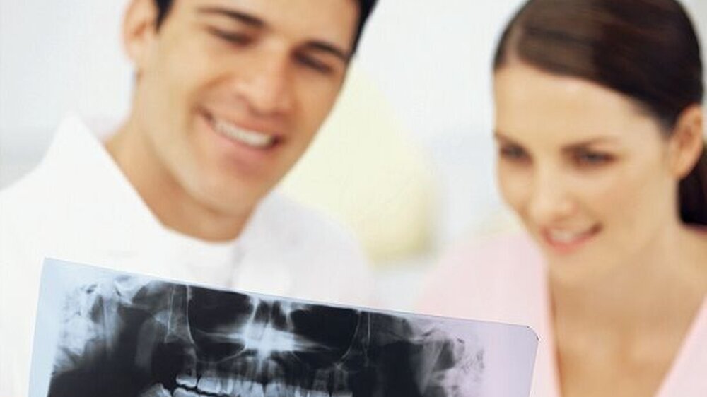 Zu zweit diagnostiziert es sich noch sicherer – die DGZMK macht es jetzt möglich.