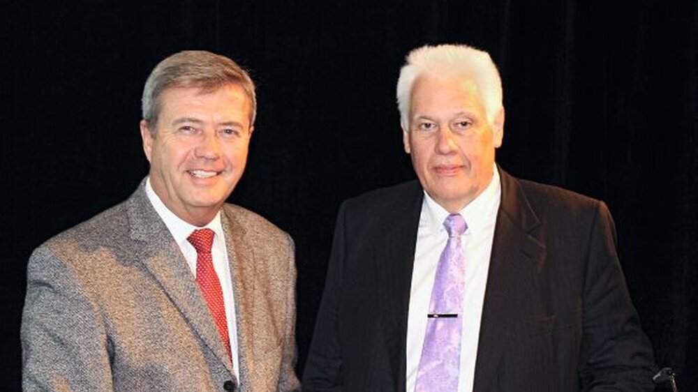 Leiteten gemeinsam die Tagung: der stellvertretende Vorstandsvorsitzende der KZBV, Dr. Wolfgang Eßer (l.) und der KZBV-Obergutachter, Prof. Günter Dhom. \r\n