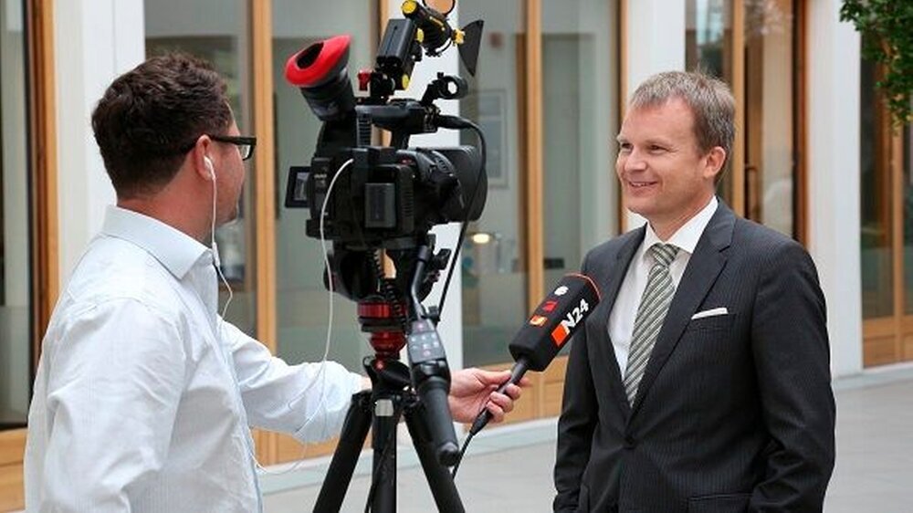TK-Chef Dr. Jens Baas bei der Vorstellung der Studie in Berlin.