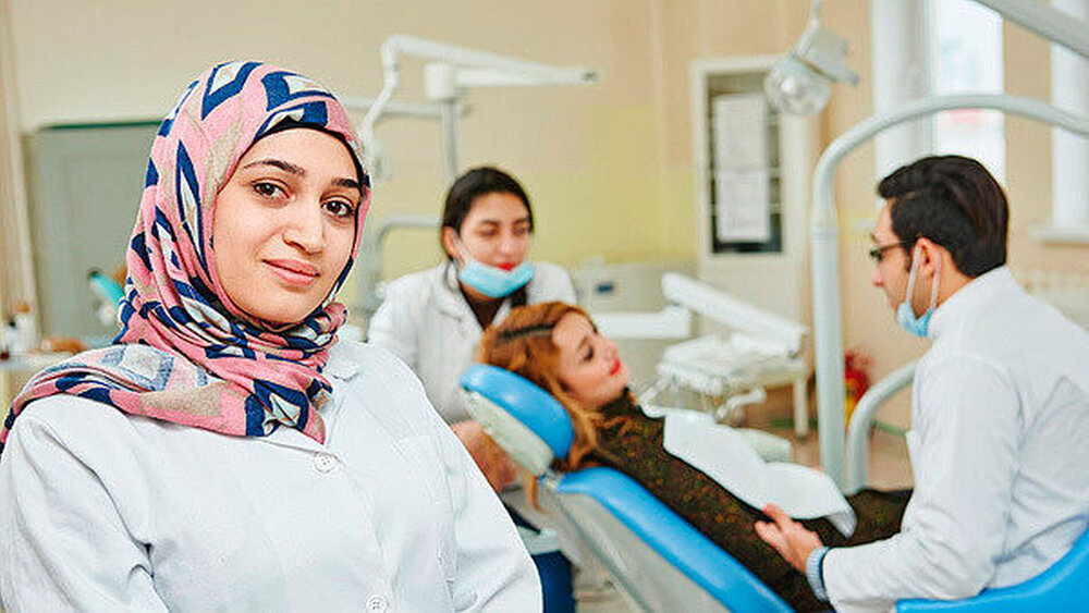 Der Arzt ist verpflichtet, sich davon zu überzeugen, dass ein nicht Deutsch sprechender Patient die Aufklärung tatsächlich verstanden hat, urteilte jüngst das Oberlandesgericht Köln. |