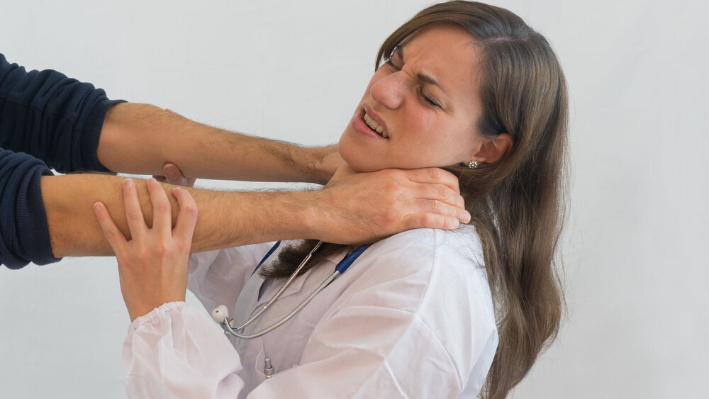 Ärztin wird attackiert