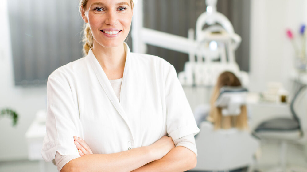 Female dentist Zahnärztin
