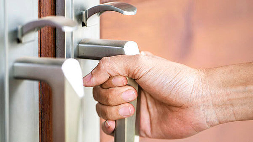 „Ich will hier raus?“ – Denkste, schön hier geblieben. Innerhalb des PKV-Systems zu wechseln, ist quasi unmöglich, weil unattraktiv. | „Ich will hier raus?“ – Denkste, schön hier geblieben. Innerhalb des PKV-Systems zu wechseln, ist quasi unmöglich, weil unattraktiv. |