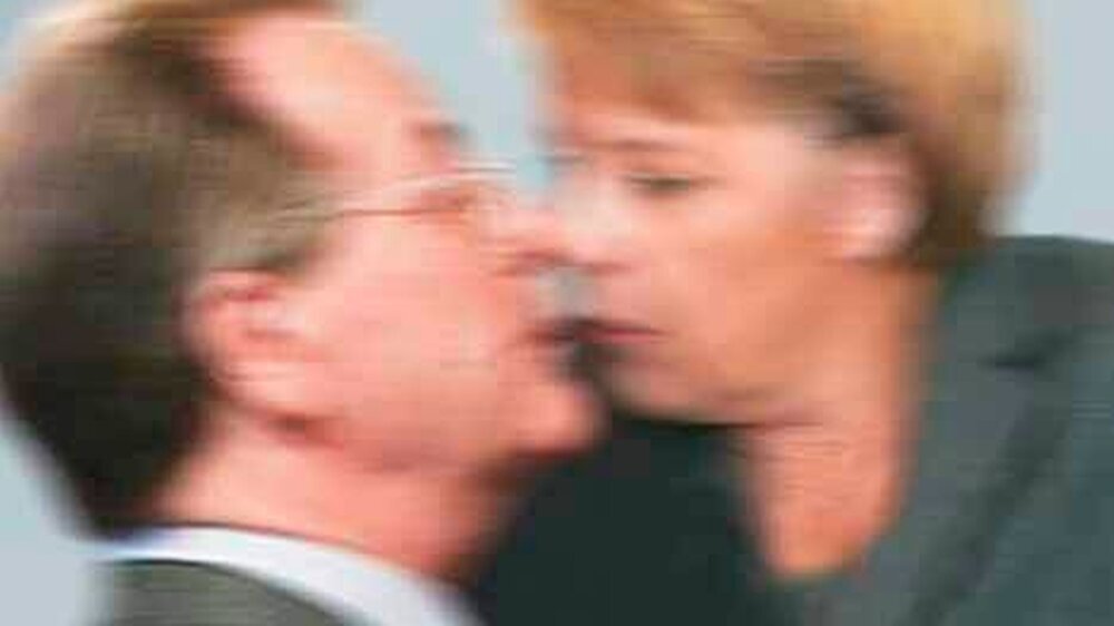 Müntefering und Merkel hätten es gerne – aber einer weichgezeichneten Romanze gleicht die Beziehung zwischen SPD und Union wahrlich nicht. Im Gegenteil: Bei der Gesundheitsreform liegt die große Koalition seit Monaten im Clinch. Ohne am Ende ein anne