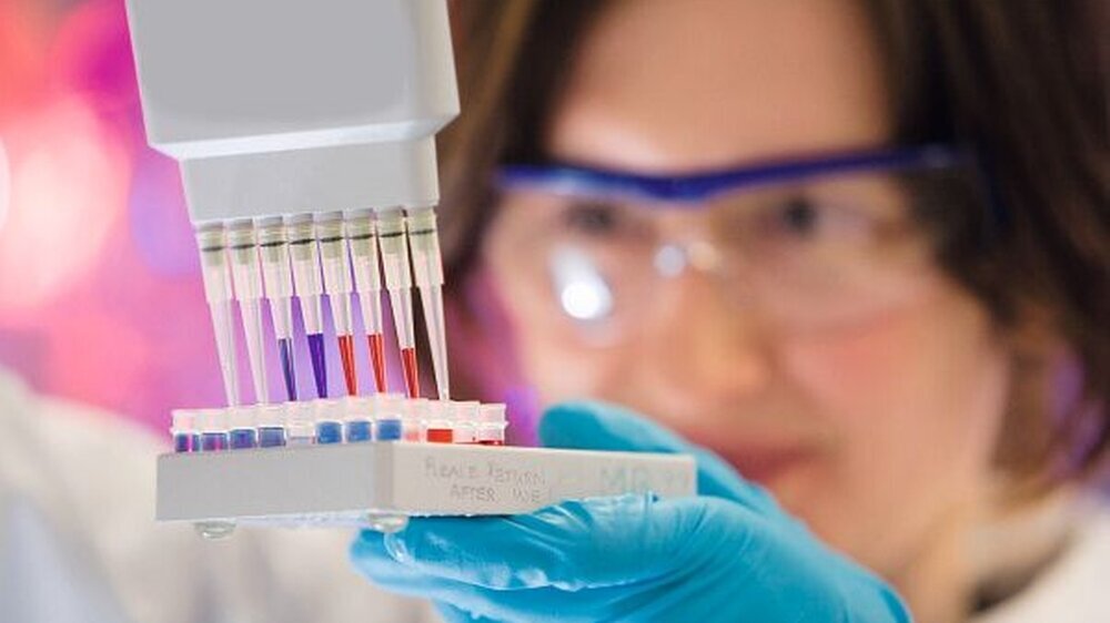 Das Gendiagnostikgesetz ist in Kraft. Es soll Diskriminierung und Missbrauch im Zusammenhang mit genetischen Daten verhindern.