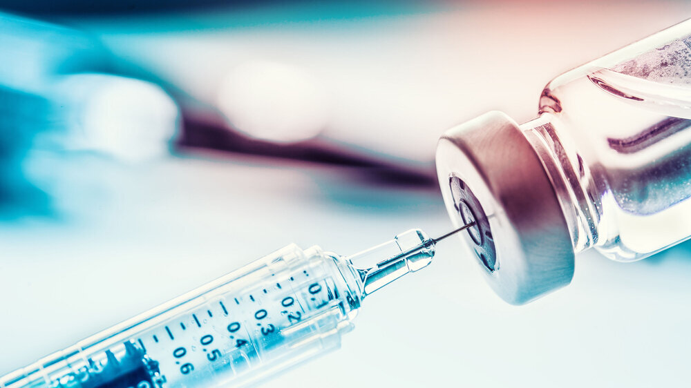 Wissenschaftler in aller Welt suchen derzeit nach einem Impfstoff gegen SARS-CoV-2, weltweit laufen rund 170 Forschungsprojekte.