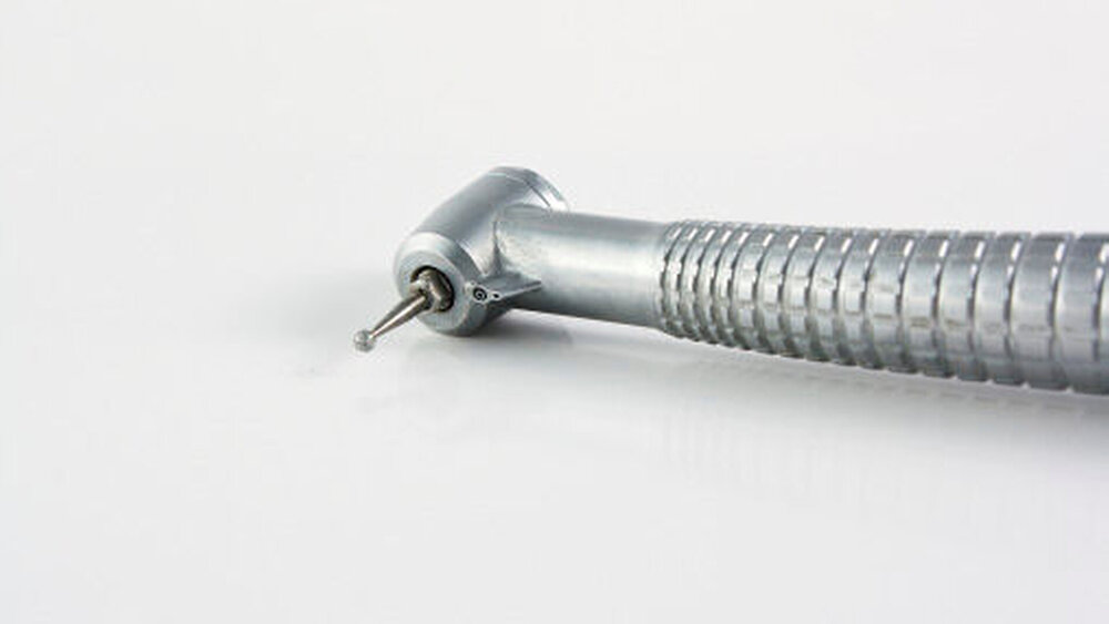 Übertragungsinstrumente und rotierende Instrumente bedürfen einer getrennten, spezifischen Aufbereitung. |