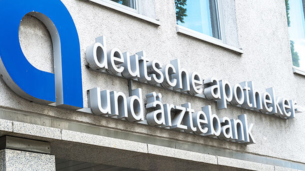 Die apoBank hat ihr Halbjahresergebnis präsentiert . Insgesamt strebt die Genossenschaftsbank eine höhere Jahresbilanz an als 2019 – trotz gestiegener Aufwendungen.