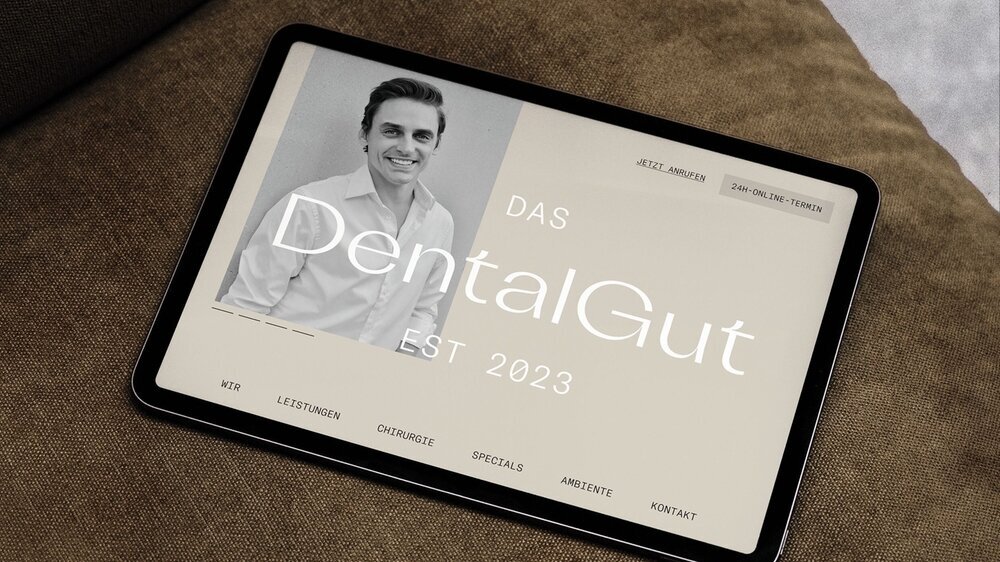 SedShopCo_S002_010-Mockup Webauftritt von Dr. Sven Tomalla