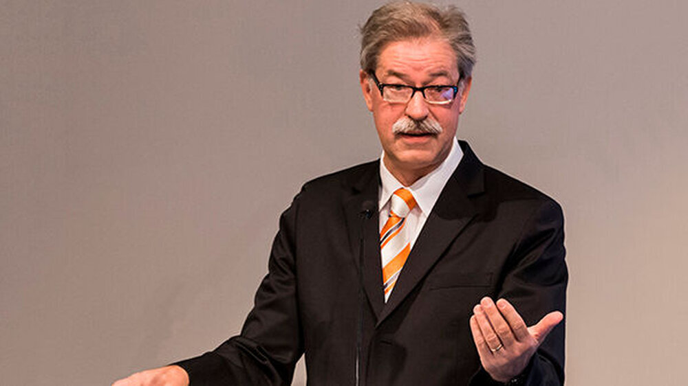 "Ich bin auch ein bisschen Schwabe. Und ich bin ganz schön kniepig gewesen die ganze Zeit", sagte Dr. Peter Minderjahn.