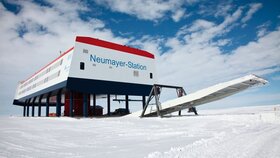 Die deutsche Forschungsstation Neumayer-Station III in der Antarktis. The german polar research centre Neumayer-Station III in the Antarctica