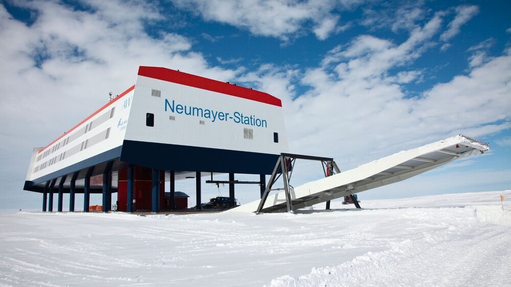Die deutsche Forschungsstation Neumayer-Station III in der Antarktis. The german polar research centre Neumayer-Station III in the Antarctica
