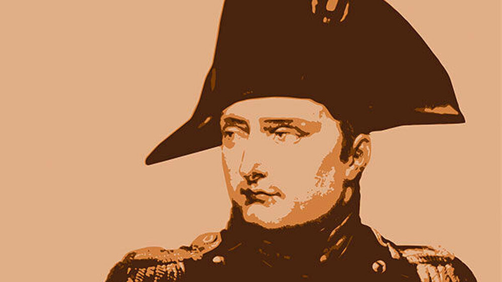Kaiser Napoleon I. – hier mit dem typischen Zweispitz – absolvierte die tägliche Zahnreinigung mit Zahnbürste, Zungenschaber und Mundspülung.