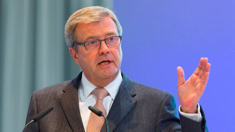 KZBV-Chef Dr. Wolfgang Eßer, betonte: "Freiberuflichkeit ist ein Grundwert, der nicht Selbstzweck, sondern Herausforderung und Verpflichtung zugleich ist."