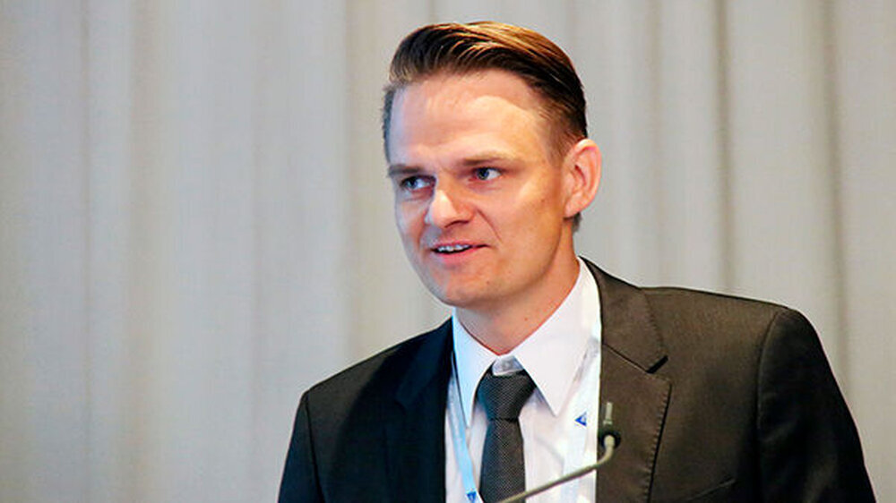 Tagungspräsident PD Dr. med. dent. habil. Arne F. Boeckler aus Halle an der Saale gab mit seinem Programm eine Übersicht über die Produkte und Verfahren und ihre derzeitige Praxisrelevanz.